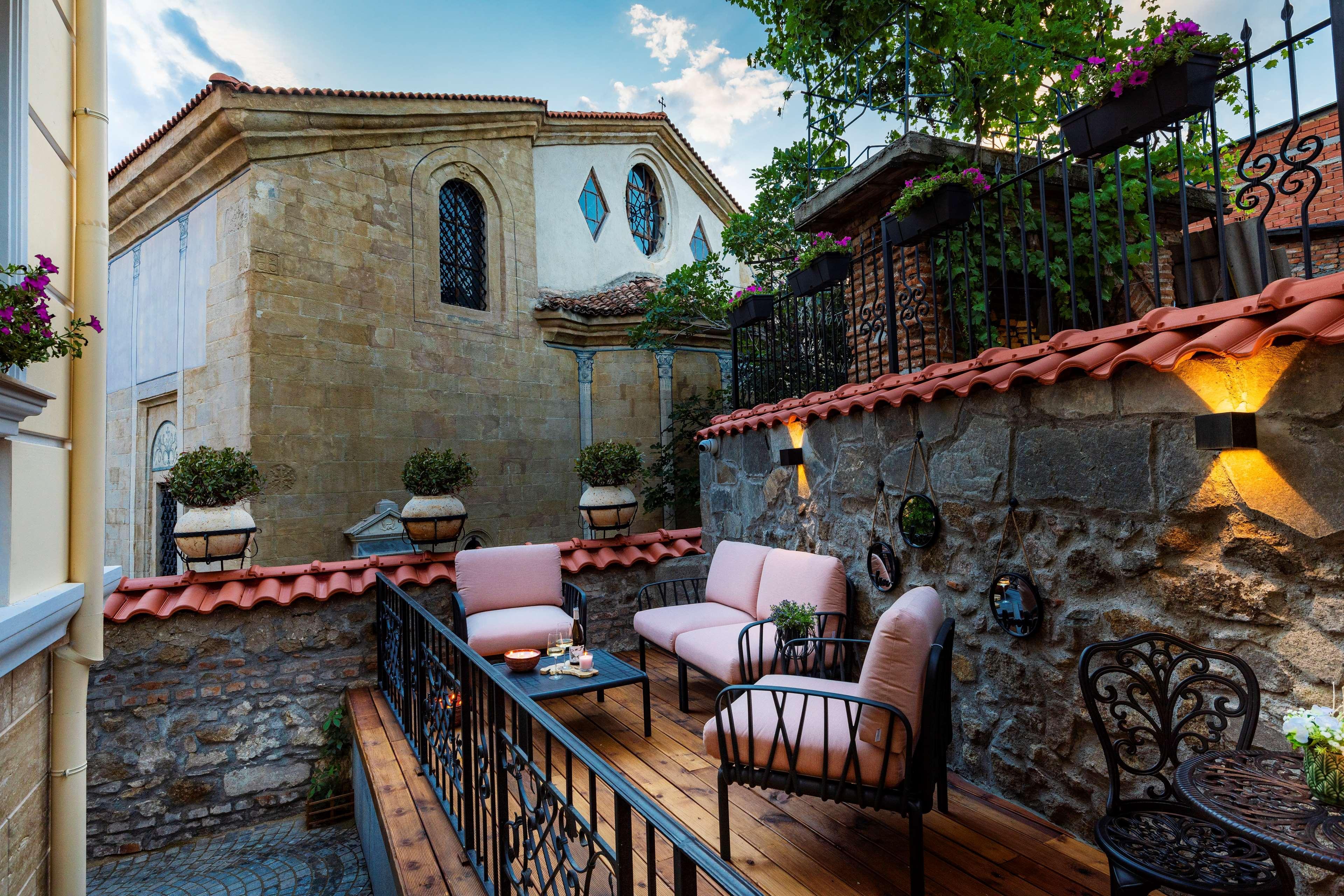 Gallery 37 Powered By Aston Пловдив Экстерьер фото The terrace of the hotel